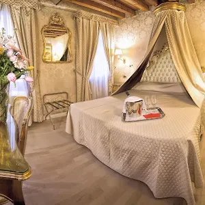 Noemi 3*, Venetië Italië