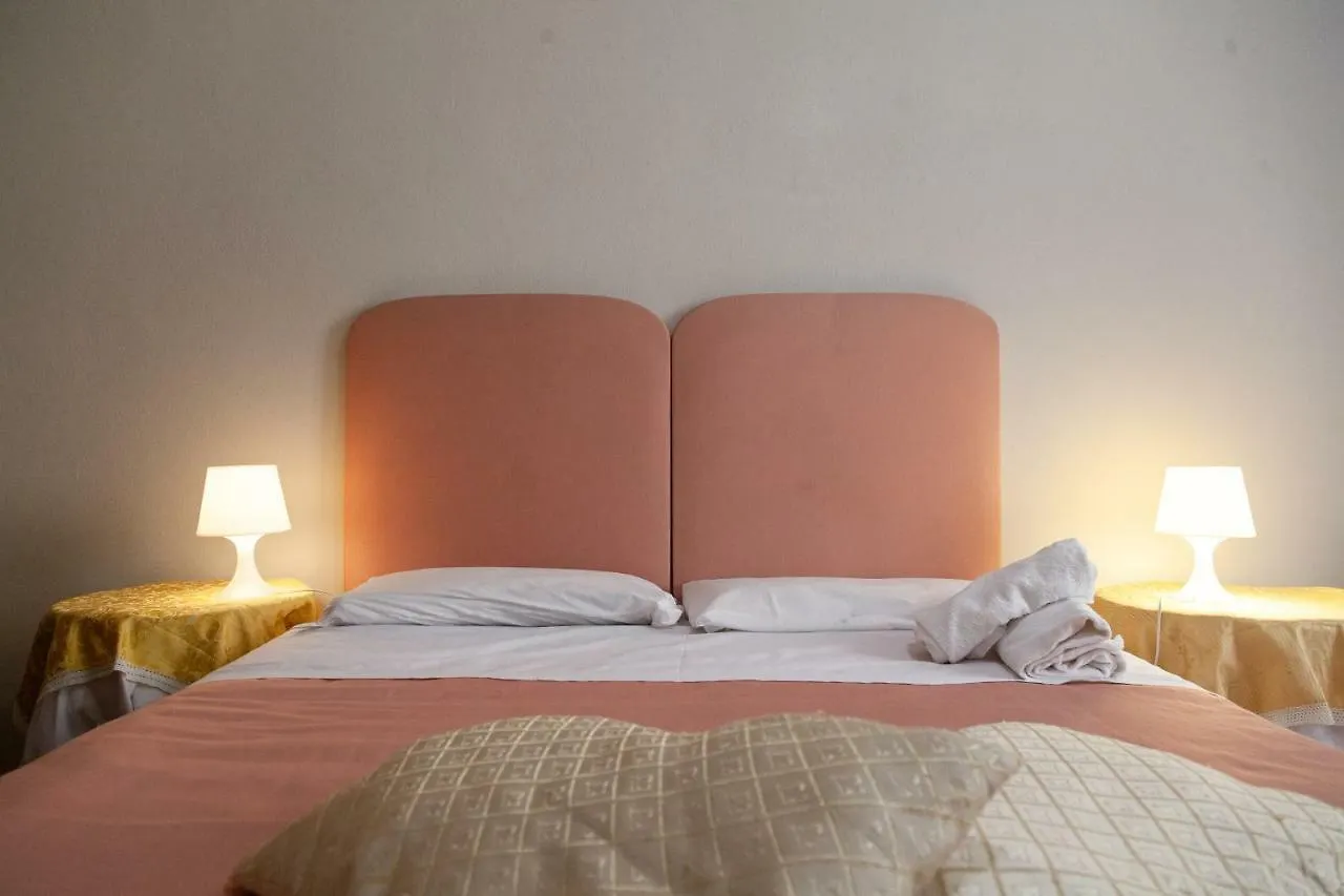 B&B Le Violette Lucca 2*,  Italy